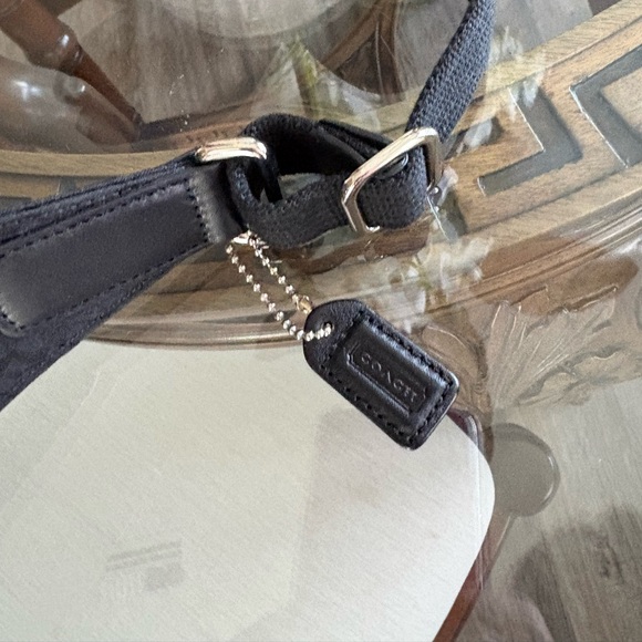 🖤🖤COACH MINI SIGNATURE BLACK ON BLACK JACQUARD FABRIC& LEATHER WAIST BAG!🖤🖤 - Picture 7 of 8